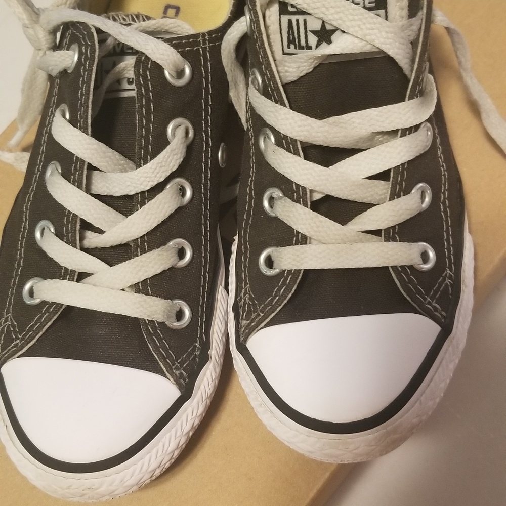 Girls converse
